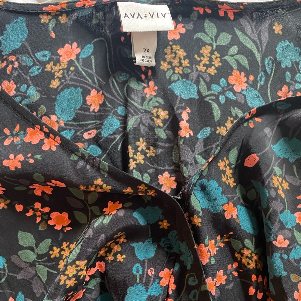 Floral faux wrap high low dress. Size 2x - Picture 4 of 4